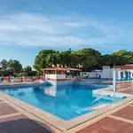 With 3 Swimming Pools Near The Old Town Apartment