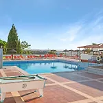 With 3 Swimming Pools Near The Old Town * Albufeira
