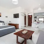 With 3 Swimming Pools Near The Old Town *