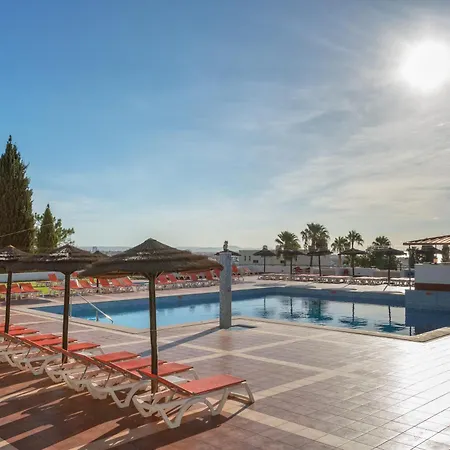 Appartement With 3 Swimming Pools Near The Old Town Albufeira