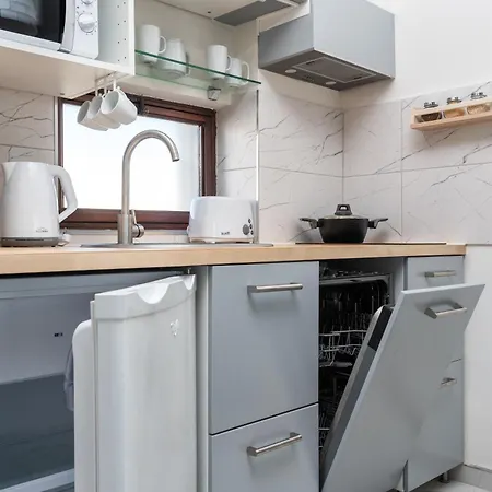 With 3 Swimming Pools Near The Old Town Appartement *