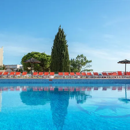 Appartement With 3 Swimming Pools Near The Old Town Albufeira